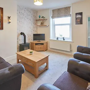 Apartment Host & - Church Square Eskape, Whitby